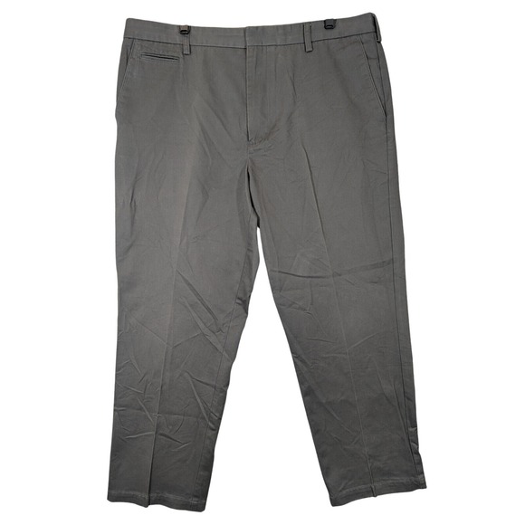 Dockers D4 Chino Pants Men 40x30 (Tag 40x32) Gray Relaxed Fit Casual Canvas Golf - Picture 1 of 12
